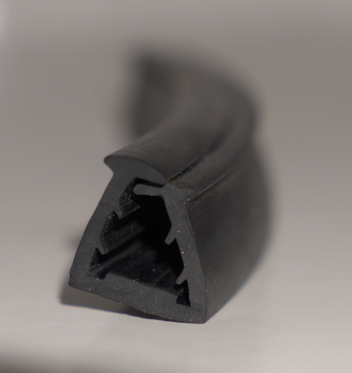 Railing Top Handrail Gaskit Rubber 10mm Glass (per linear ft)