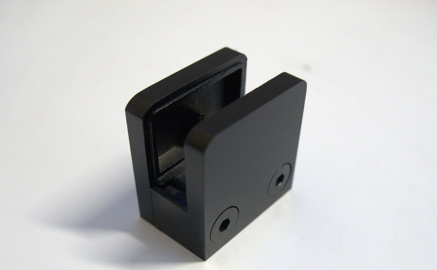 Small 45mm flat base clamp from Best Glass Parts, showing the sturdy metal clamp with flat base for secure glass installation.