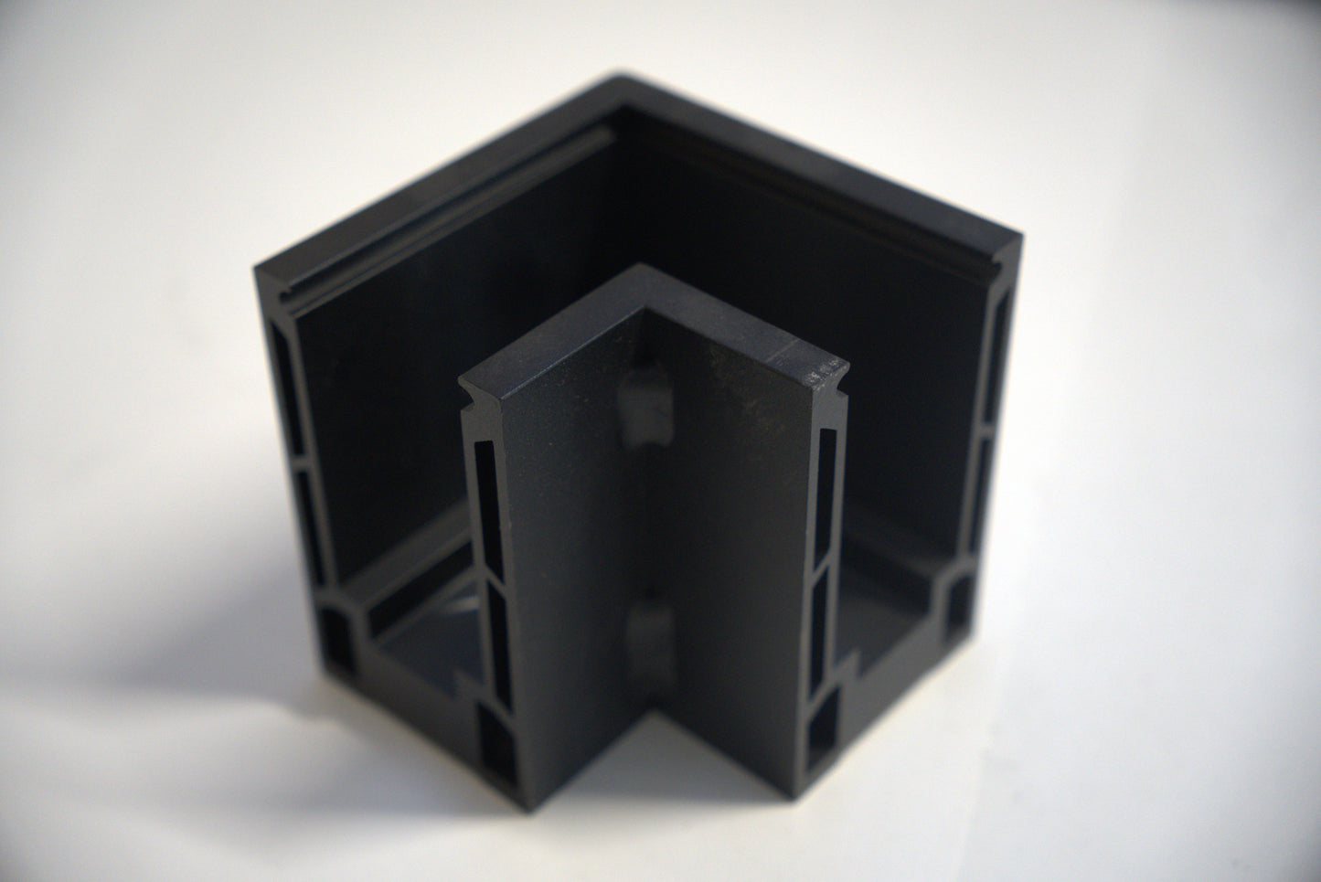 Shoe Base 90 by Best Glass Parts, clear glass shoe base with rounded edges, designed for glass footwear displays.