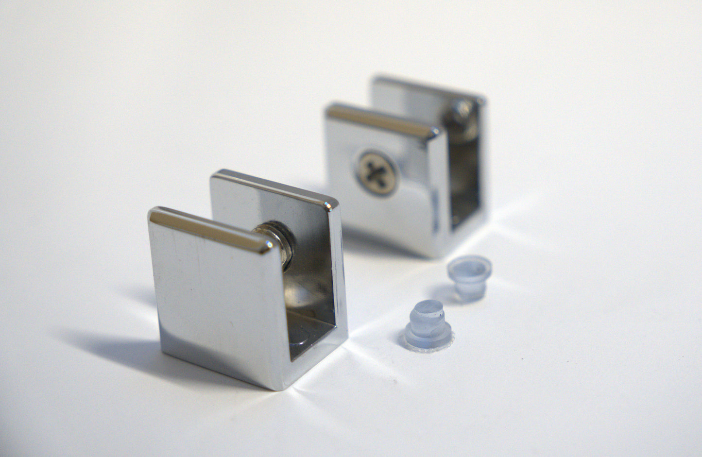 Showcase Shelf Bracket 10mm glass Square