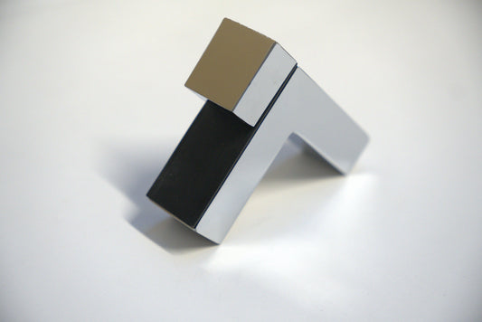 Showcase Shelf Bracket Tap square