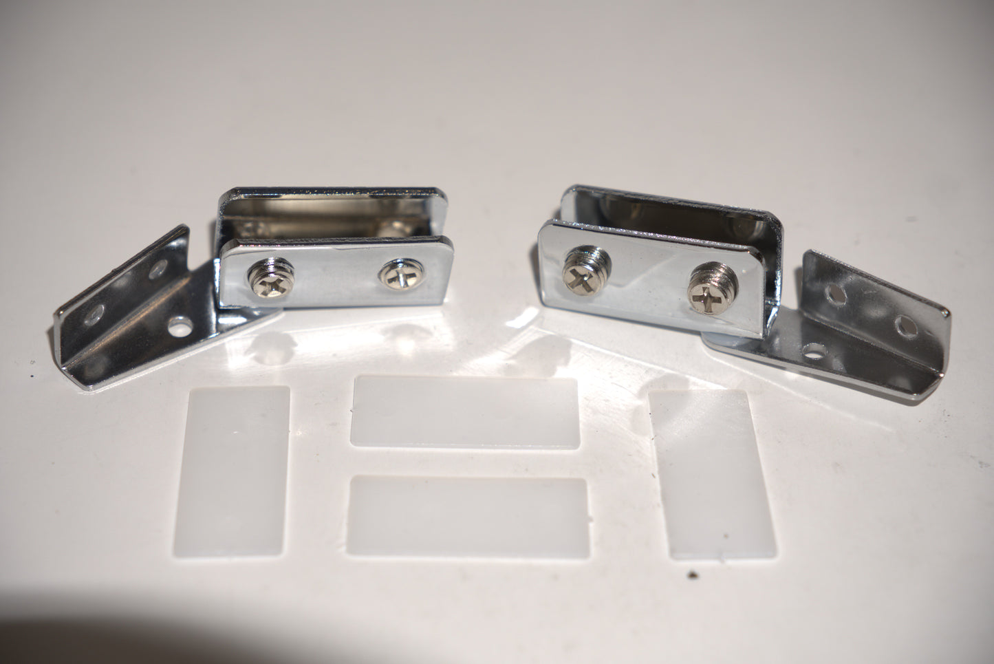 Showcase Side Mount Hinges Top And Bottom