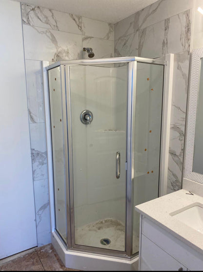 Neo Angle Shower Door