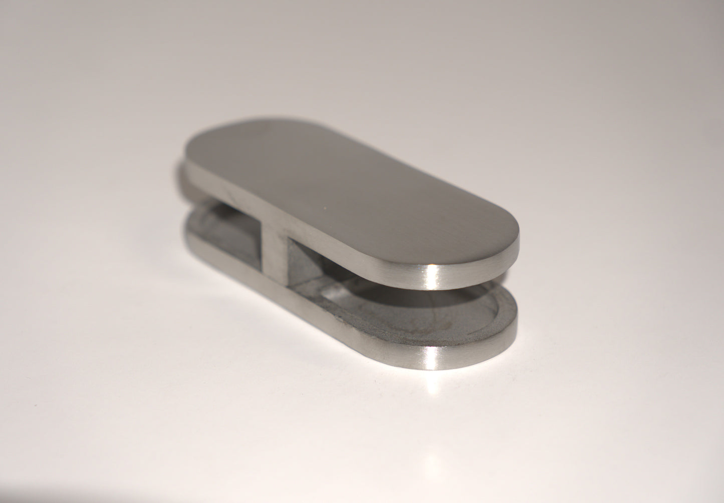 Best Glass Parts railing middle glass clamp 180 round securing glass panels in modern stair or balcony railings