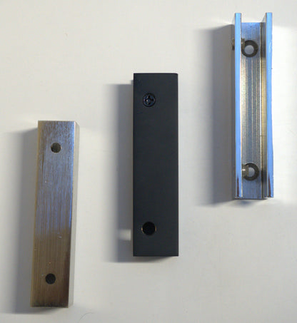 Bottom glass clamp 180 from Best Glass Parts, showing a sturdy metal clamp designed to secure glass panels.