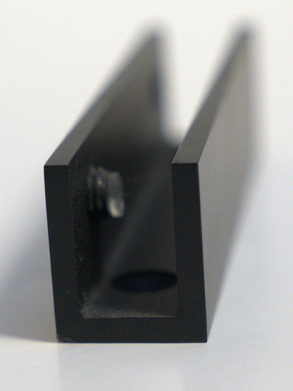 Bottom glass clamp 180 by Best Glass Parts, secure glass panels with this sturdy hardware for glass railing and balustrade installations.