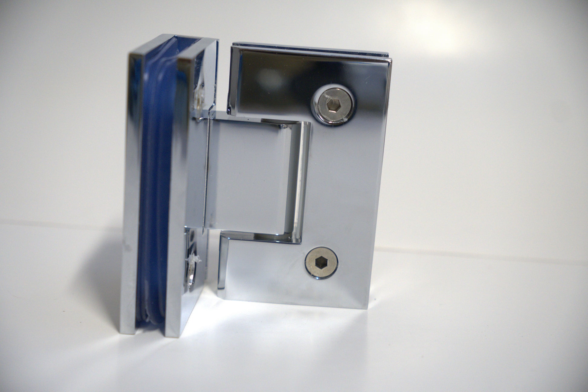 Glass-to-glass 90-degree standard hinge by Best Glass Parts, showing the metal hinge with mounting screws for shower enclosure.
