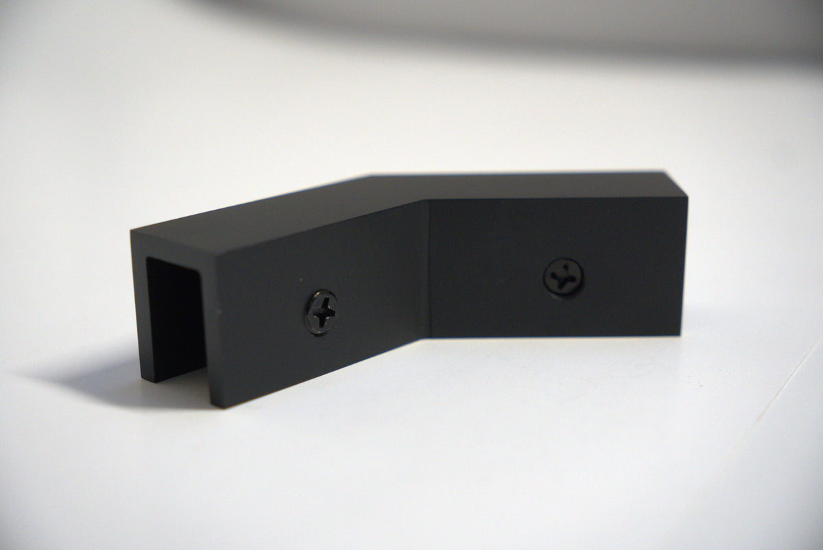 Black Top Clamp 135 from Best Glass Parts, showcasing a sturdy glass clamp for secure installation.