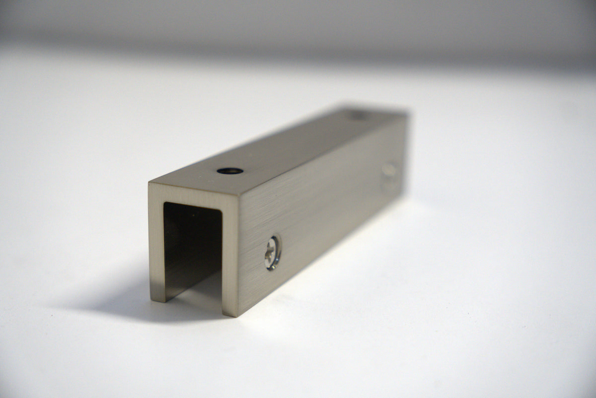 Top Clamp 180 from Best Glass Parts, showing a sturdy metal clamp with adjustable screws for glass installation.