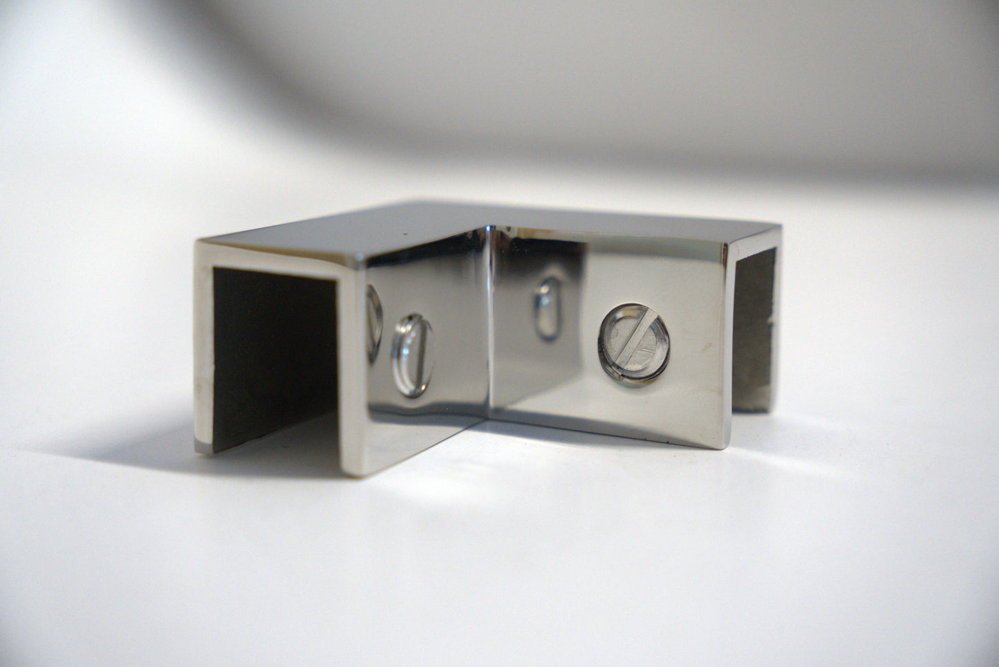 Top Clamp 90 by Best Glass Parts, stainless steel construction, designed for securing glass panels in architectural applications.