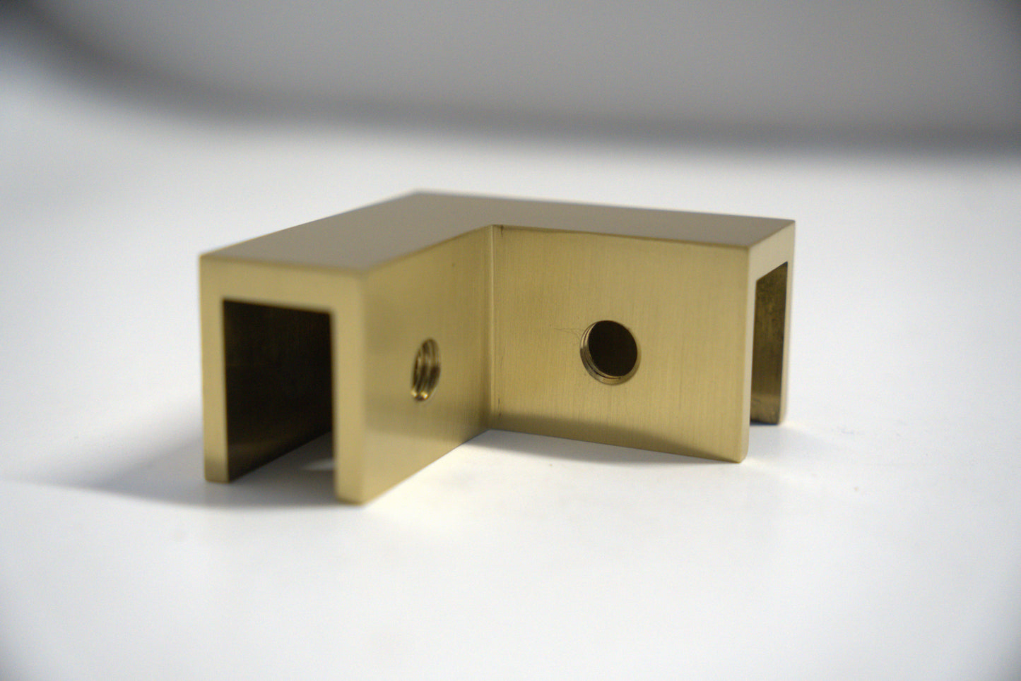 Top Clamp 90 from Best Glass Parts, showing a sturdy metal glass clamp with a sleek finish and secure mounting features.